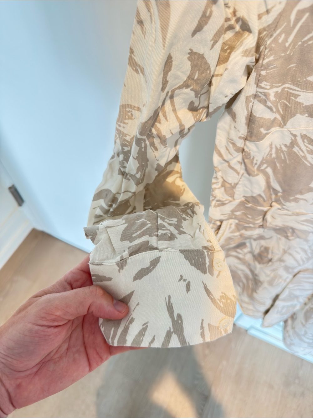 Club Monaco Beige and White Floral Wrap Jumpsuit - Picture 4 of 6